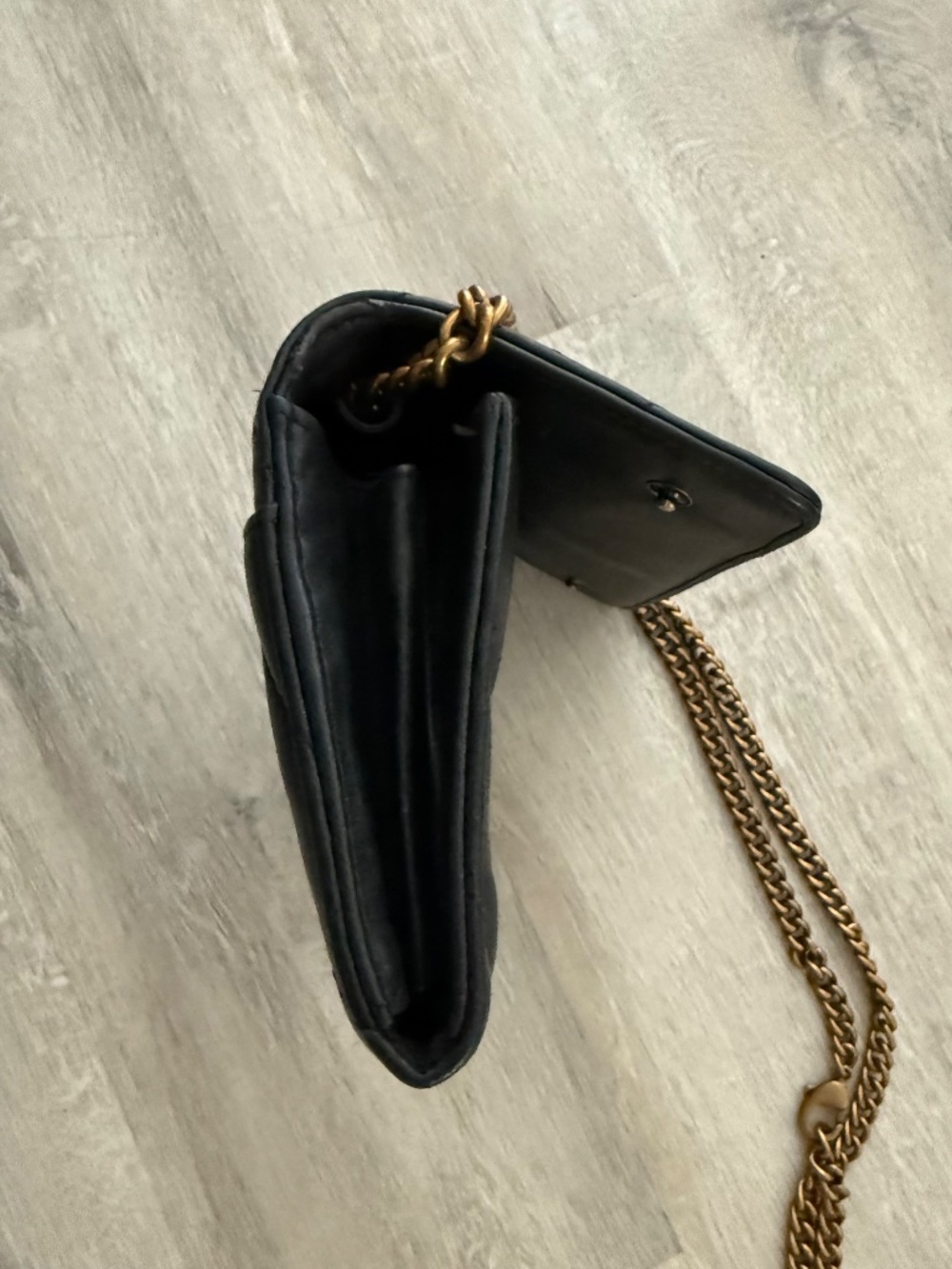 KURT GEIGER London Women’s Soho Black Leather Wallet/Crossbody Purse - Picture 8 of 15